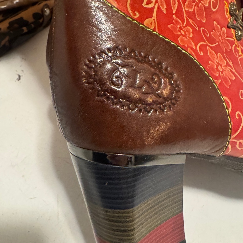 L’artiste  Women's Red Floral Lace-Up Mid Heel Boots 42 (10.5)‎ - Picture 8 of 12